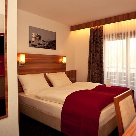 Hotel Knaus Am Hafen Uhldingen-Muehlhofen Ngoại thất bức ảnh