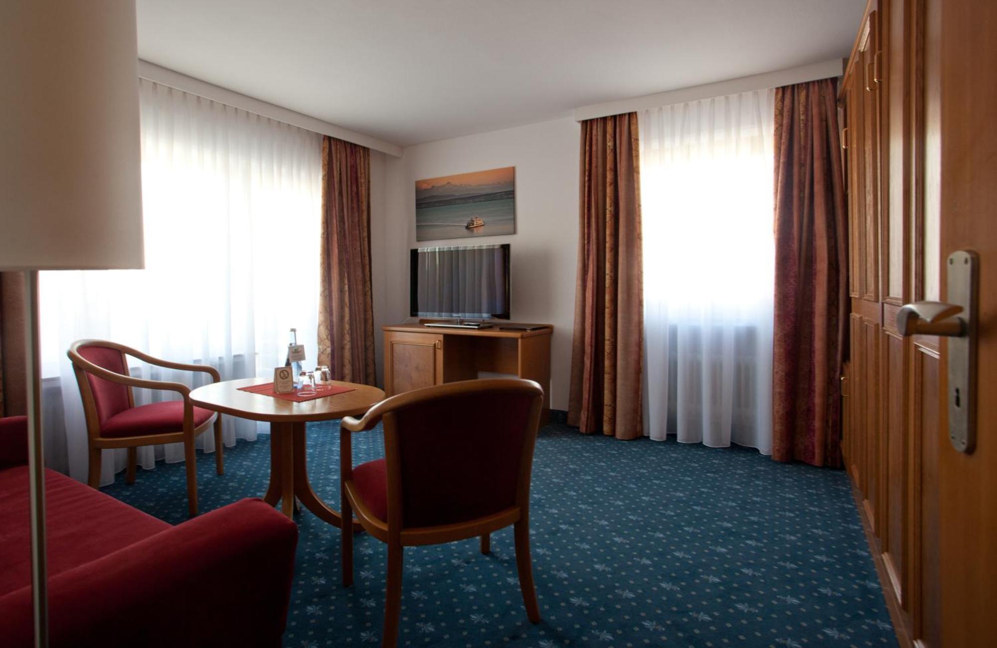 Hotel Knaus Am Hafen Uhldingen-Muehlhofen Phòng bức ảnh