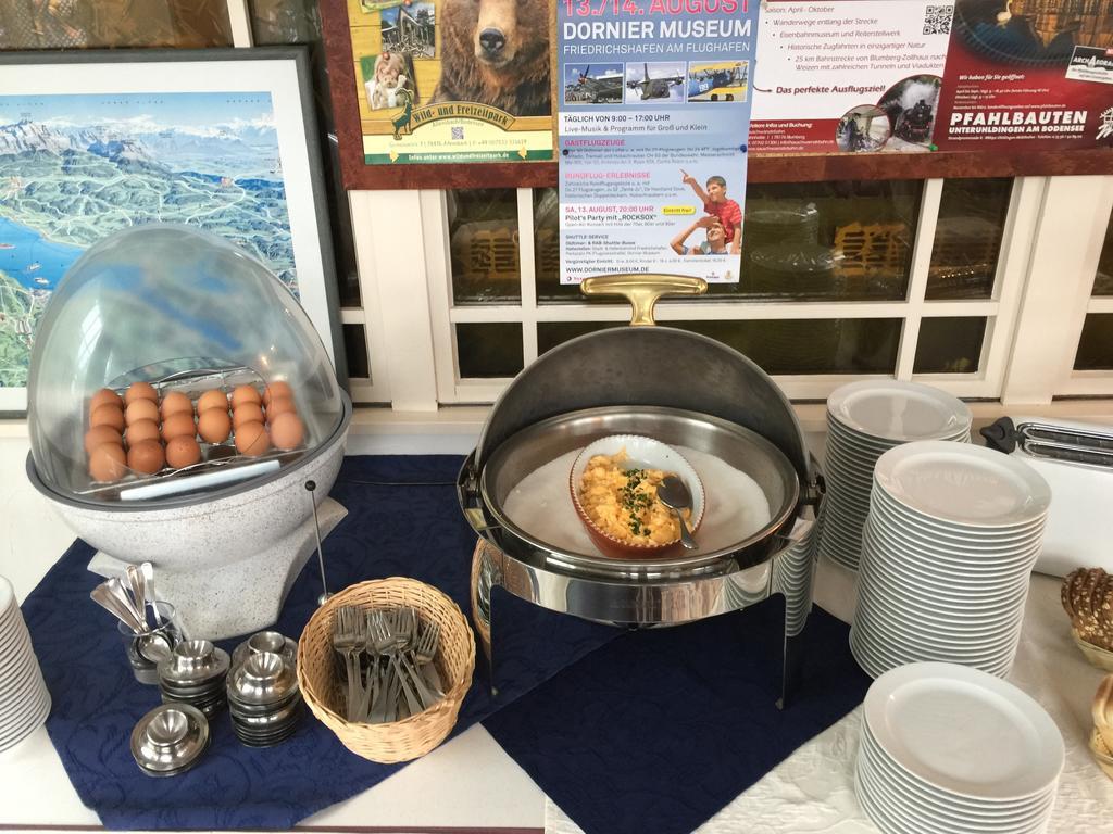 Hotel Knaus Am Hafen Uhldingen-Muehlhofen Ngoại thất bức ảnh