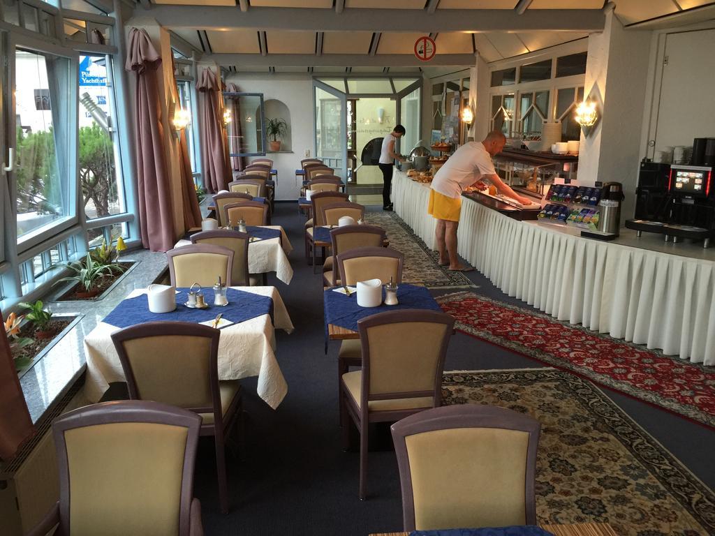 Hotel Knaus Am Hafen Uhldingen-Muehlhofen Ngoại thất bức ảnh