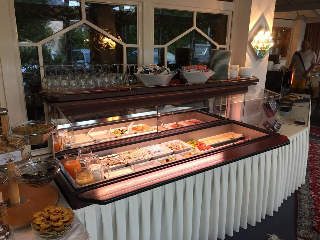 Hotel Knaus Am Hafen Uhldingen-Muehlhofen Ngoại thất bức ảnh