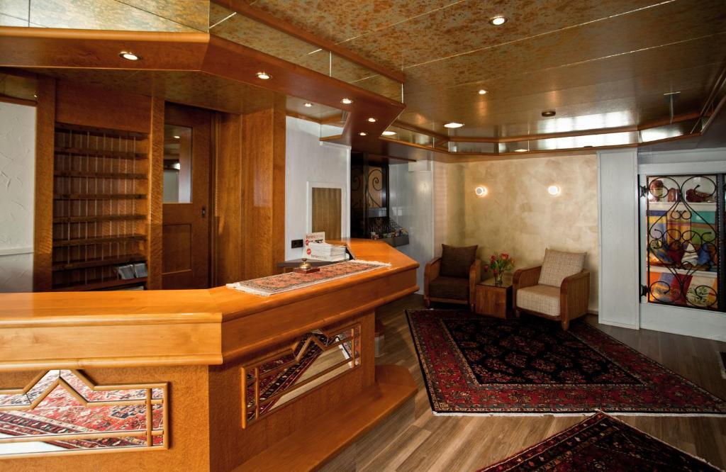 Hotel Knaus Am Hafen Uhldingen-Muehlhofen Ngoại thất bức ảnh