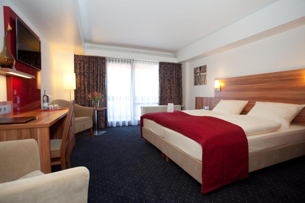 Hotel Knaus Am Hafen Uhldingen-Muehlhofen Ngoại thất bức ảnh