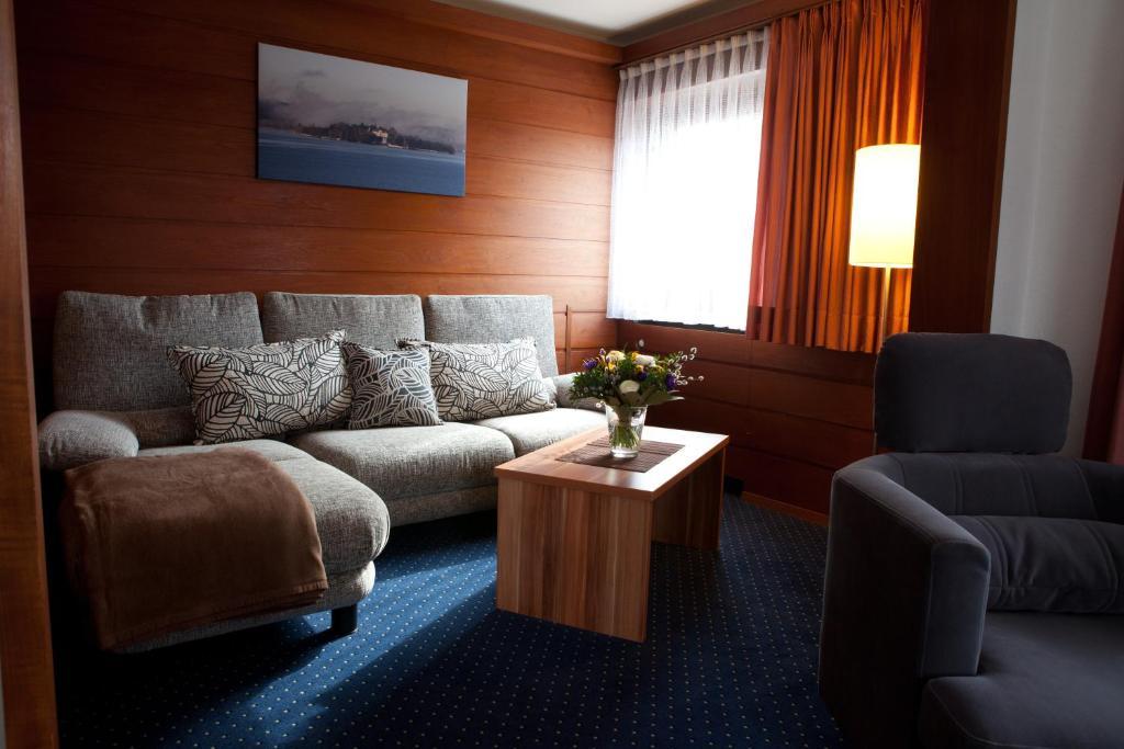 Hotel Knaus Am Hafen Uhldingen-Muehlhofen Phòng bức ảnh