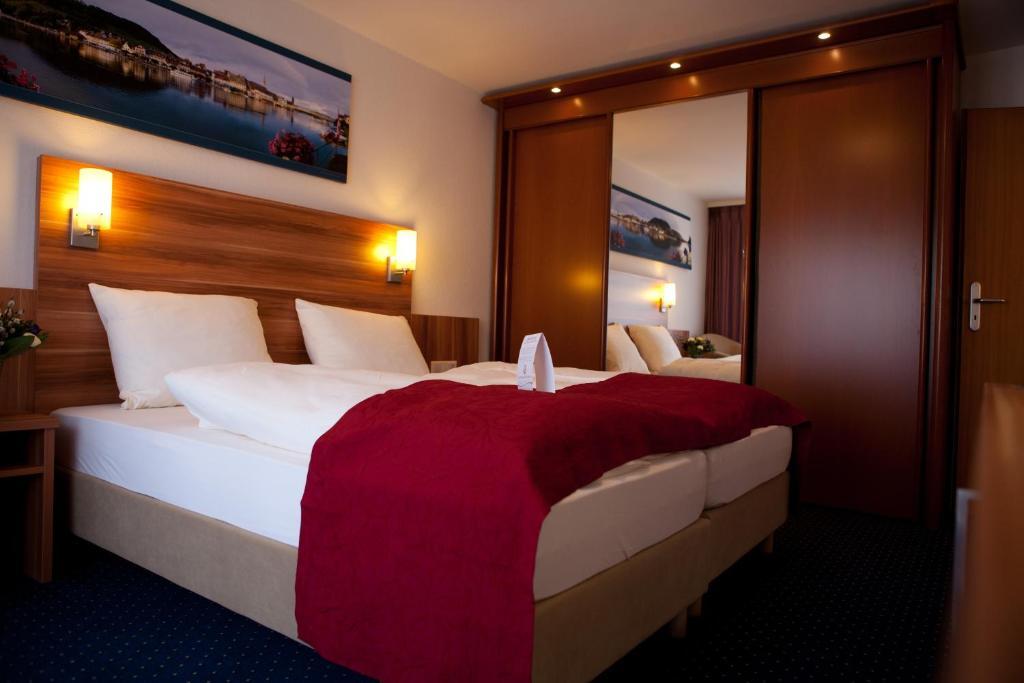 Hotel Knaus Am Hafen Uhldingen-Muehlhofen Phòng bức ảnh