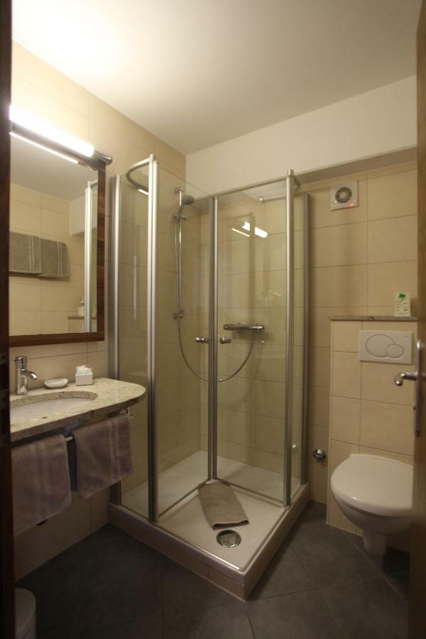 Hotel Knaus Am Hafen Uhldingen-Muehlhofen Ngoại thất bức ảnh